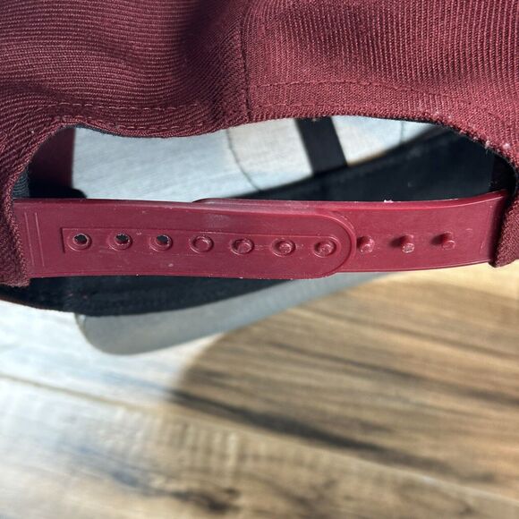 Brixton Supply‎ Trade Mark Hat Cap Snapback Maroon Embroidered Patch Mens Wool - Picture 5 of 8